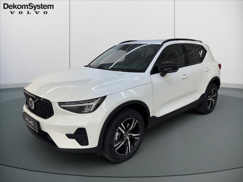 Volvo XC40 SUV / Terénní 2,0 l 120 kw