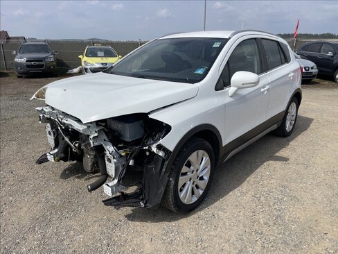 Suzuki SX4 S-Cross SUV / Terénní 1,6 l 88 kw