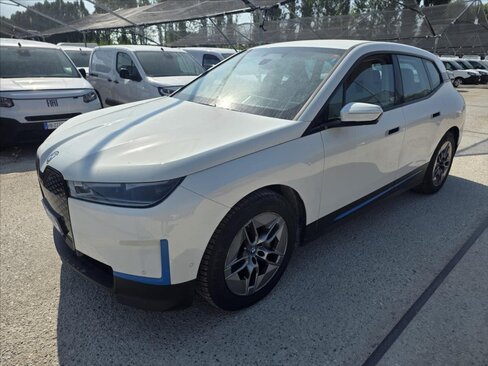 BMW iX SUV / Terénní 0,0 240 kw