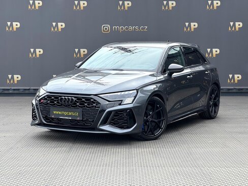 Audi RS 3 Hatchback 2,5 l 294 kw