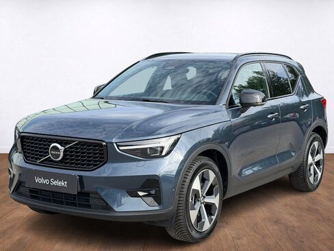 Volvo XC40 SUV / Terénní 2,0 l 145 kw