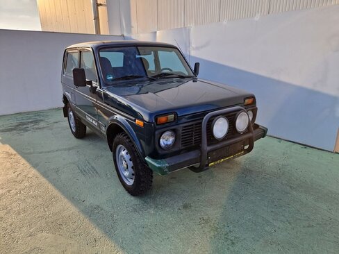 Lada Niva SUV / Terénní 1,7 l 61 kw