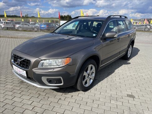 Volvo XC70 Kombi 2,4 l 151 kw