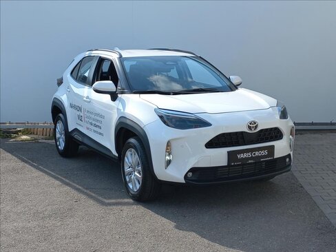 Toyota Yaris Cross CUV / Crossover 1,5 l 68 kw