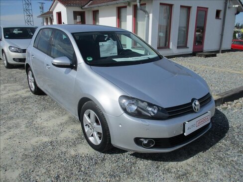 Volkswagen Golf Hatchback 1,2 l 77 kw