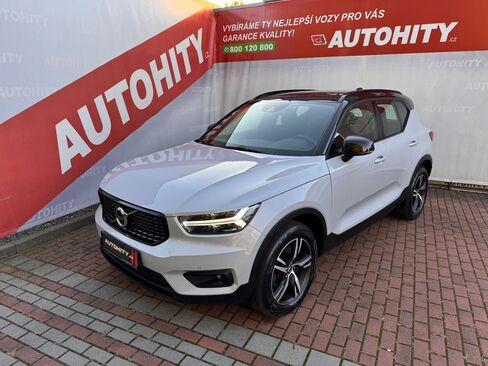 Volvo XC40 SUV / Terénní 2,0 l 110 kw