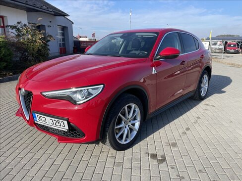Alfa Romeo Stelvio SUV / Terénní 2,0 l 206 kw