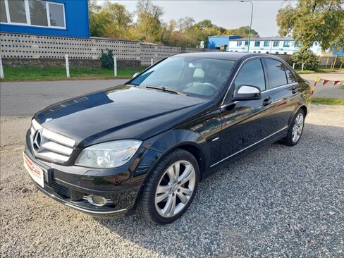 Mercedes-Benz Třídy C Sedan / Limuzína 2,1 l 125 kw
