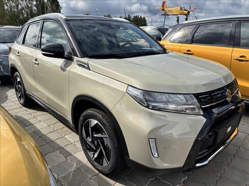 Suzuki Vitara SUV / Terénní 1,4 l 81 kw