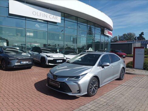 Toyota Corolla Sedan / Limuzína 1,5 l 92 kw