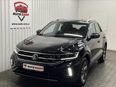 Volkswagen T-Roc SUV / Terénní 2,0 l 140 kw