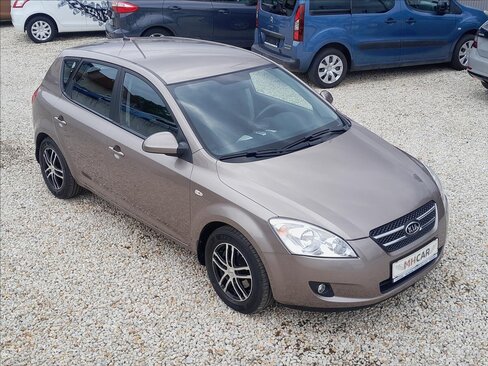 KIA Ceed Hatchback 1,4 l 80 kw