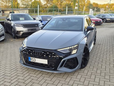 Audi RS 3 Hatchback 2,5 l 294 kw