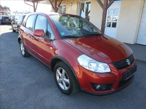 Suzuki SX4 Hatchback 1,5 l 73 kw