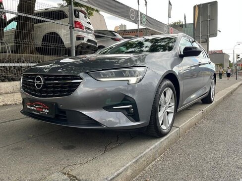 Opel Insignia Kombi 2,0 l 128 kw