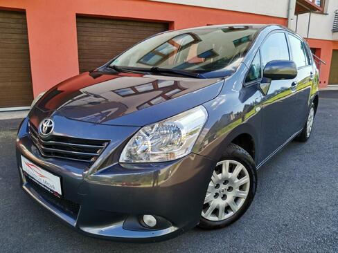 Toyota Verso Kombi 2,0 l 93 kw