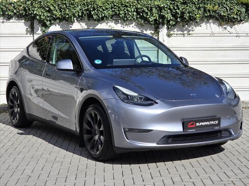 Tesla Model Y SUV / Terénní 0,0 378 kw