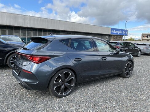 Cupra Leon Hatchback 2,0 l 221 kw