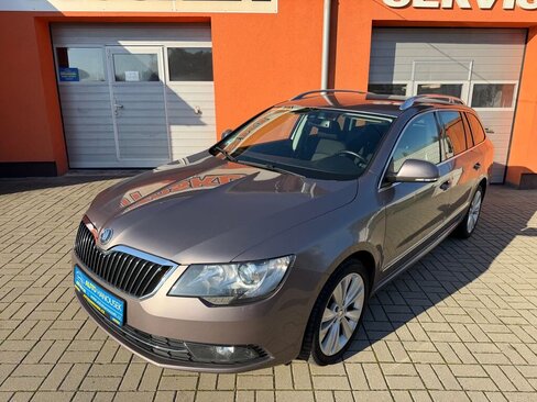 Škoda Superb Kombi 2,0 l 103 kw