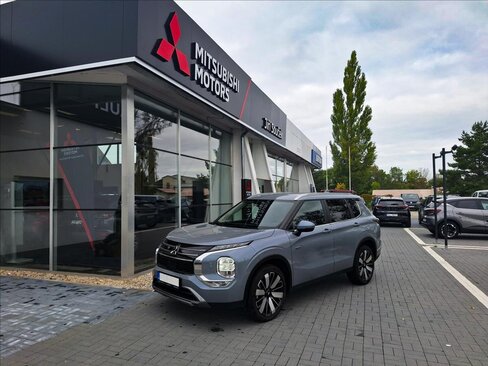 Mitsubishi Outlander SUV / Terénní 2,4 l 225 kw