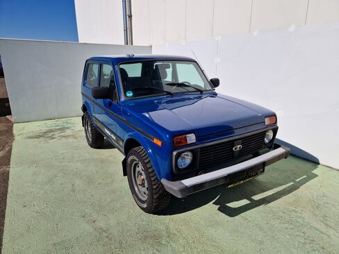 Lada Niva SUV / Terénní 1,7 l 61 kw