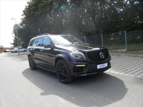 Mercedes-Benz GL SUV / Terénní 4,7 l 320 kw