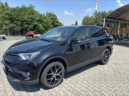 Toyota RAV4 SUV / Terénní 2,0 l 105 kw