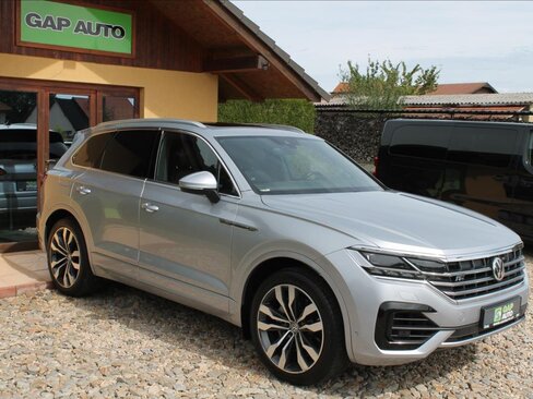 Volkswagen Touareg SUV / Terénní 3,0 l 250 kw