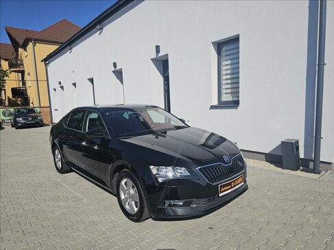 Škoda Superb Sedan / Limuzína 1,4 l 110 kw