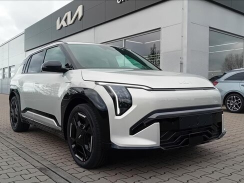 KIA EV3 SUV / Terénní 0,0 150 kw