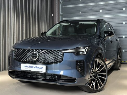 Volvo XC90 SUV / Terénní 2,0 l 299 kw