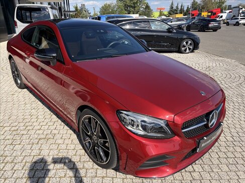 Mercedes-Benz Třídy C Kupé 2,0 l 143 kw