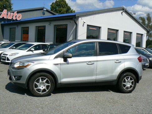 Ford Kuga SUV / Terénní 2,0 l 100 kw
