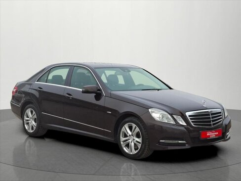 Mercedes-Benz Třídy E Sedan / Limuzína 3,0 l 170 kw