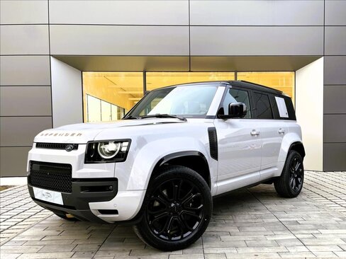 Land Rover Defender SUV / Terénní 4,4 l 467 kw