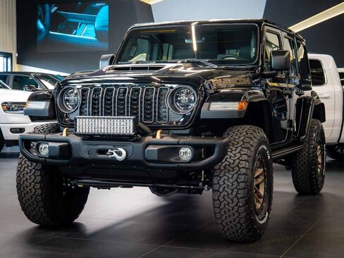 Jeep Wrangler Ostatní 6,4 l 350 kw