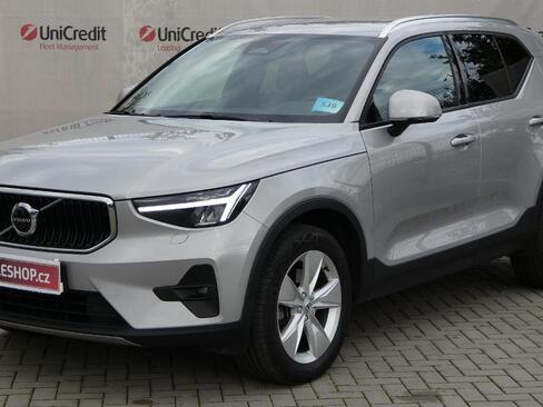 Volvo XC40 SUV / Terénní 2,0 l 145 kw