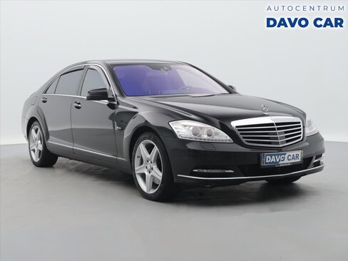 Mercedes-Benz Třídy S Sedan / Limuzína 4,7 l 320 kw