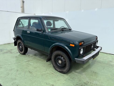 Lada Niva SUV / Terénní 1,7 l 60 kw