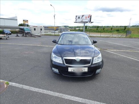 Škoda Octavia Sedan / Limuzína 1,6 l 77 kw