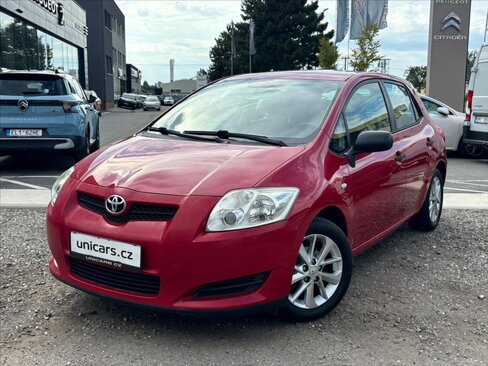 Toyota Auris Hatchback 1,3 l 74 kw