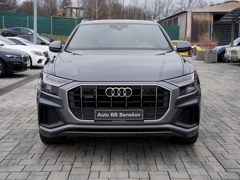 Audi Q8 SUV / Terénní 3,0 l 210 kw