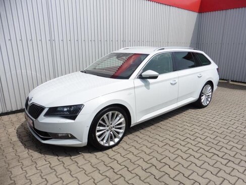 Škoda Superb Kombi 2,0 l 206 kw