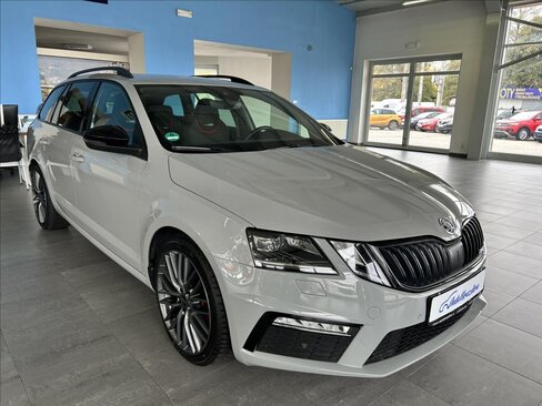 Škoda Octavia Kombi 2,0 l 180 kw