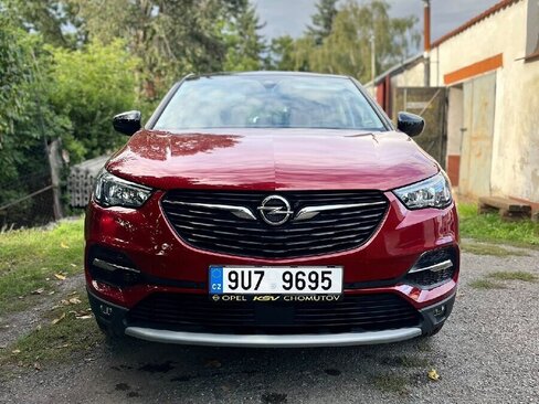 Opel Grandland SUV / Terénní 1,2 l 96 kw