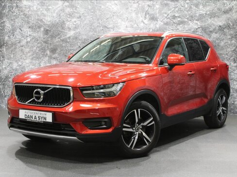 Volvo XC40 SUV / Terénní 2,0 l 182 kw