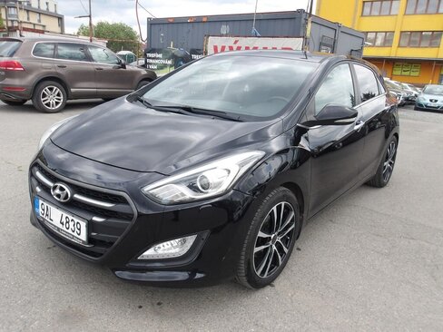 Hyundai i30 Hatchback 1,6 l 81 kw