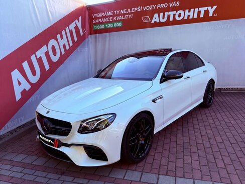 Mercedes-Benz Třídy E Sedan / Limuzína 4,0 l 450 kw