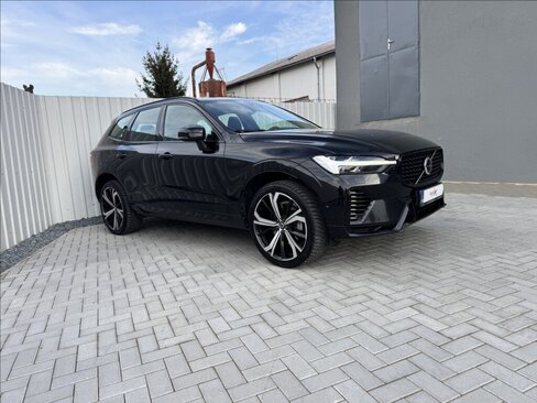 Volvo XC60 SUV / Terénní 2,0 l 228 kw