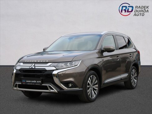 Mitsubishi Outlander SUV / Terénní 2,0 l 110 kw